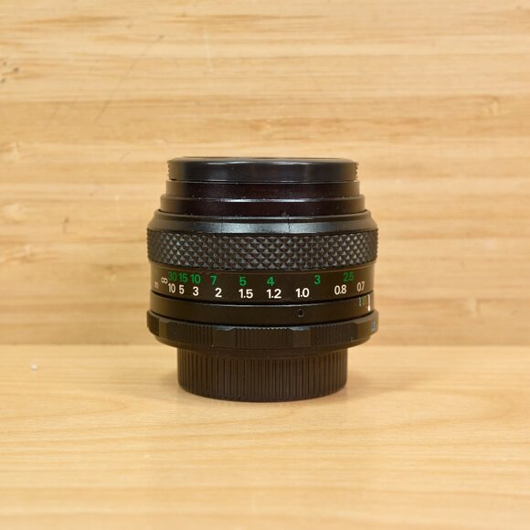 Fujinon 55mm f/2.2 Lens / M42 Mount / Manual Focus / Bubble Bokeh - Picture 2 of 7